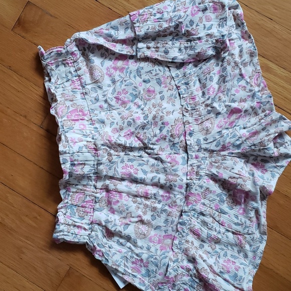 Shorts - Picture 2 of 2